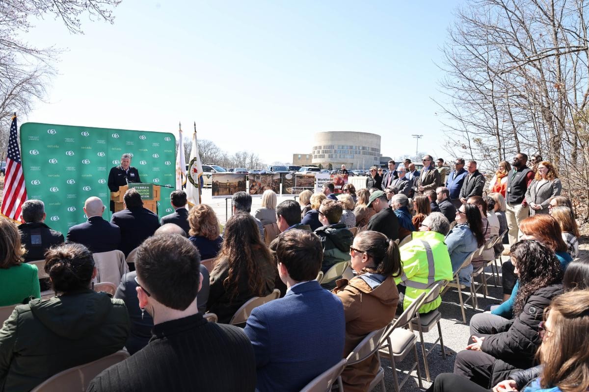 Community College of Rhode Island tweet media