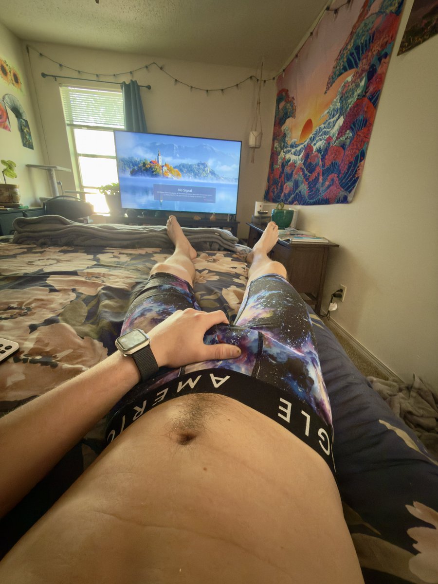 garrett schonholtz😌🏳️🌈♓️ tweet media