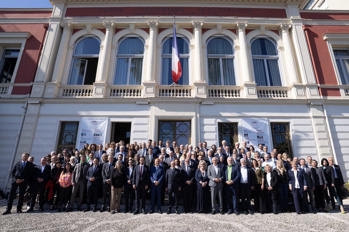 Pr. Laurent Castillo tweet media