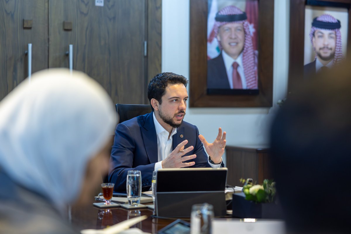 RHCJO's tweet image. His Royal Highness Crown Prince Al Hussein notes that Sanad is a cornerstone of #Jordan’s digital transformation, given its direct role in simplifying access to government services and enhancing their efficiency, and highlights the importance of continuing to develop the app,