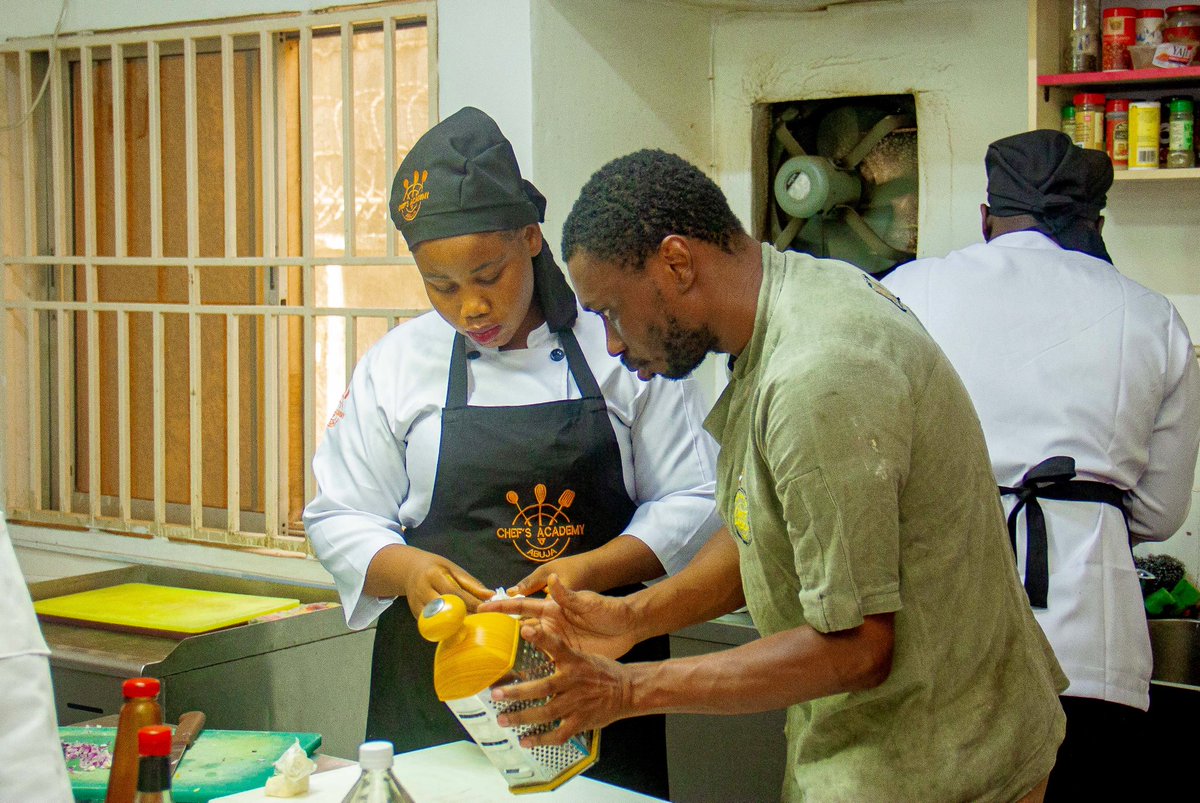 chefsacademyng's tweet photo. You can almost hear the silence of focus, the kind that turns learners into real chefs.
📍No 33, Parakou crescent wuse II, Abuja
#foodphotography #chefsofinstagram
#instafood #culinaryarts #foodpresentation https://t.co/RVhhfUMtMk