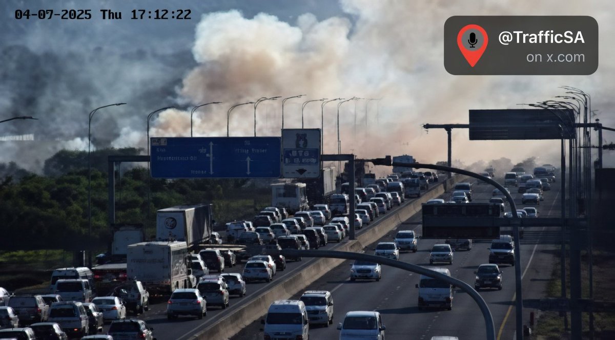 TrafficSA's tweet image. Cape Town - N2 Highway:  #FIRE and DELAYS on multiple routes