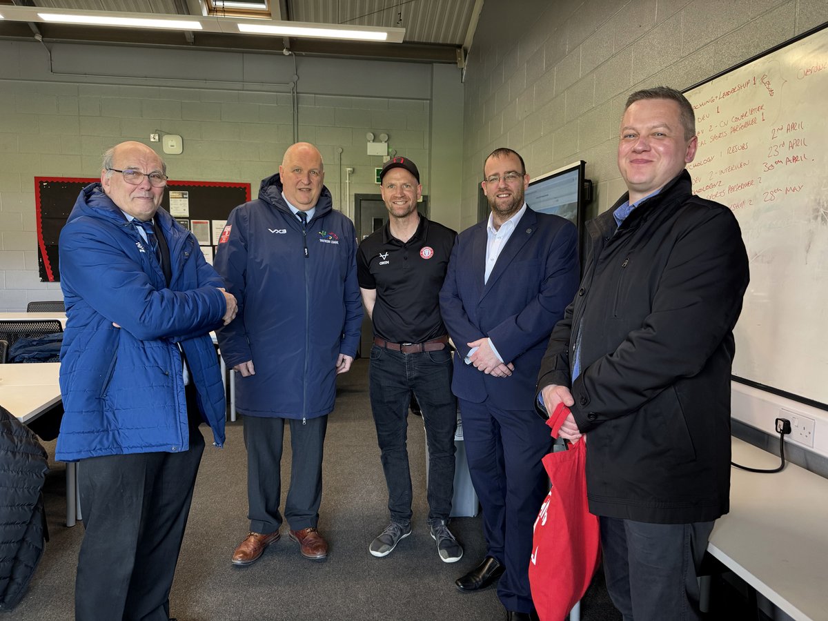 SouthernLeague1's tweet image. ❤️HARTPURY FC | Progress to be proud of for the Division One South club as local MP, Matt Bishop, pays a visit: southern-football-league.co.uk/News/137908/HA…

@Hartpury_FC | 📸Hartpury FC | #SouthernLeague