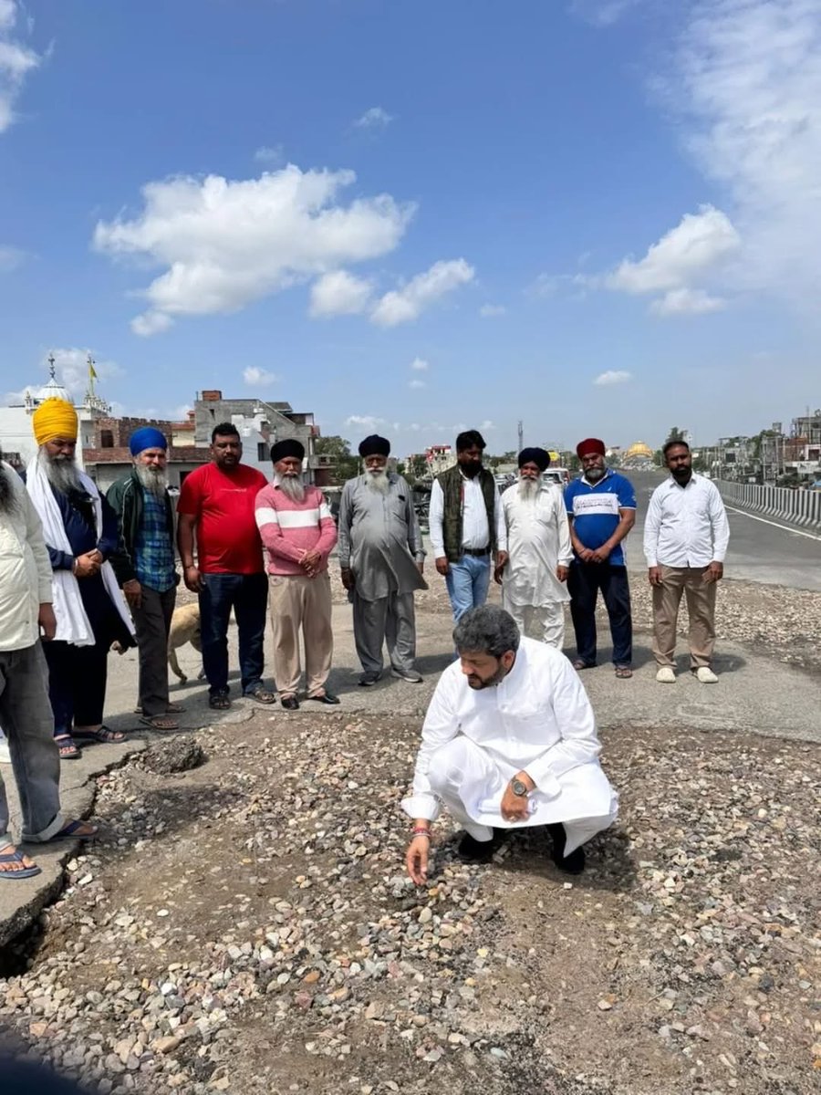 SandyShah1917's tweet photo. The flyover built in December 2024 at Daburji in Amritsar has started collapsing in just a few months, which raises serious questions about the performance of the National Highways Authority of India (NHAI). (1)..👉🏻 https://t.co/DVnzskBRFg