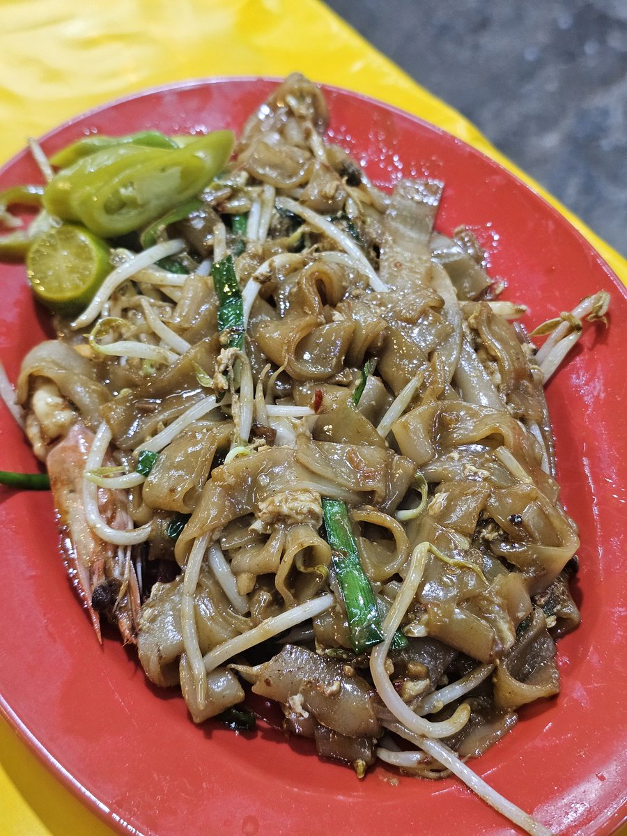 abiemok's tweet photo. Harini tutop. Cuba hari lain pula. Pak Yob Kuey Teow Kg Baru. https://t.co/Ipy4hLAM8O