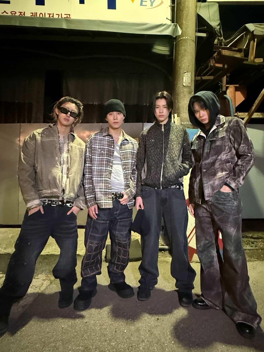 ⋆˚꩜｡ tweet media