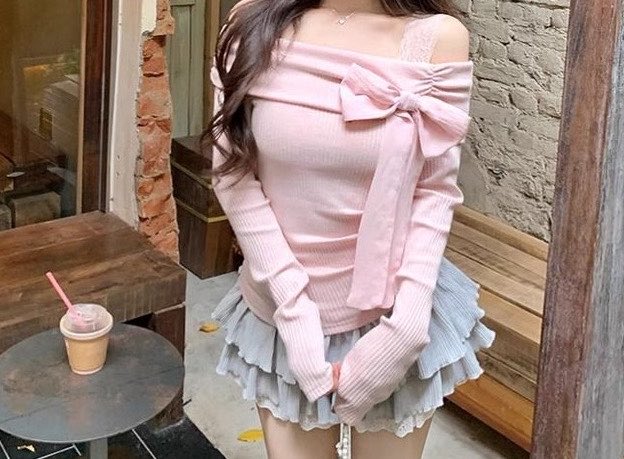 holabiay's tweet photo. ini tambahan aja sih karna gemes banget, cocok dipake bareng outer atau buat konseran gemays

atasan baju blouse pink bottoming pita coquette
🌟4,5/5
💸156.000

https://t.co/FMAwMxhMv3 https://t.co/KpNZQMghCw