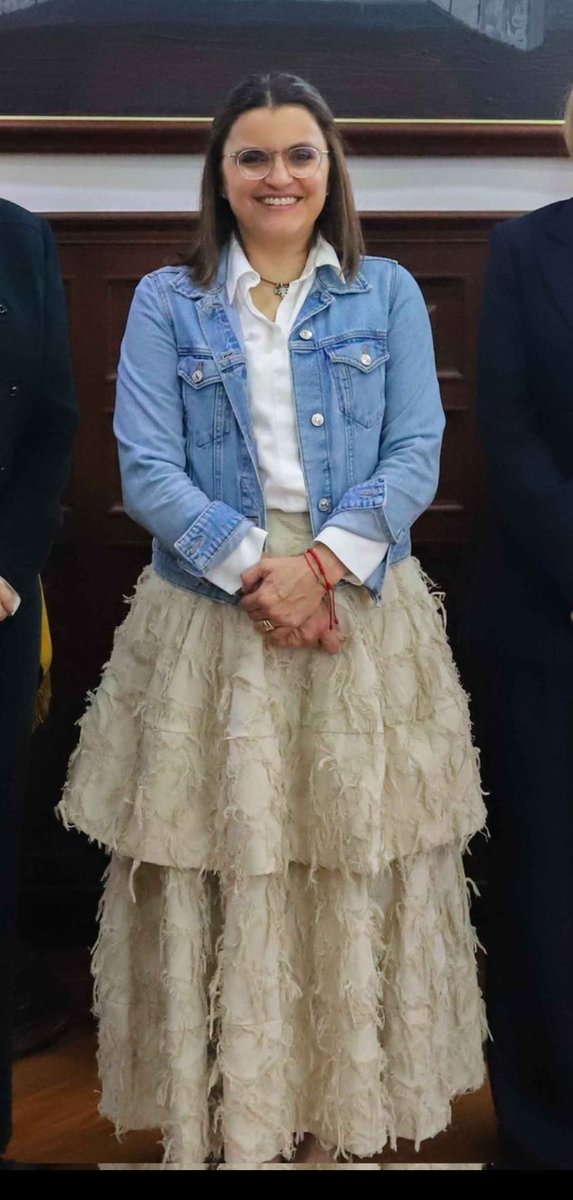 María Verónica 美林 💜💜 tweet media