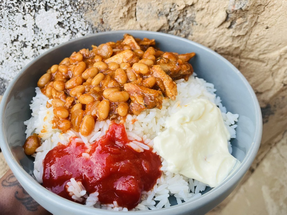 ladyhuneybee's tweet image. Making the Late Tito’s fave 🥺❤️🙏 ooh sana 🕊️🕊️🕊️🕊️🕊️. Let’s eat sana @Cerebos_SA @LuckyStarSA @KOO_Food 🤌🤌 #Cerebos #Salt