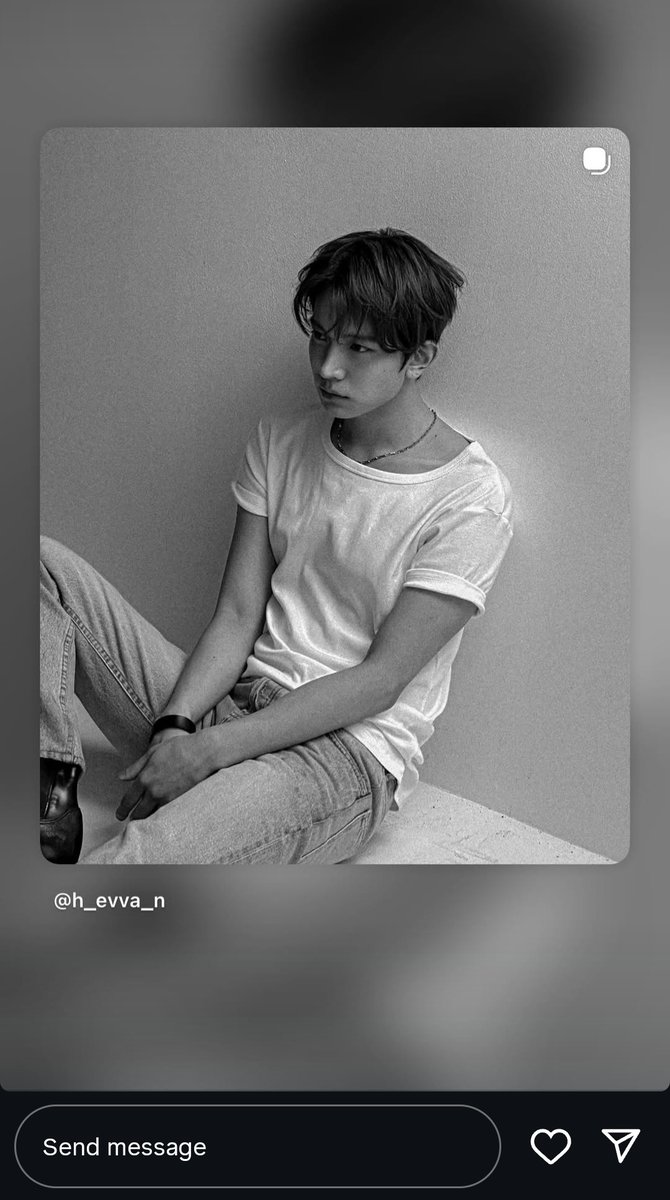 bianx | 에반 tweet media