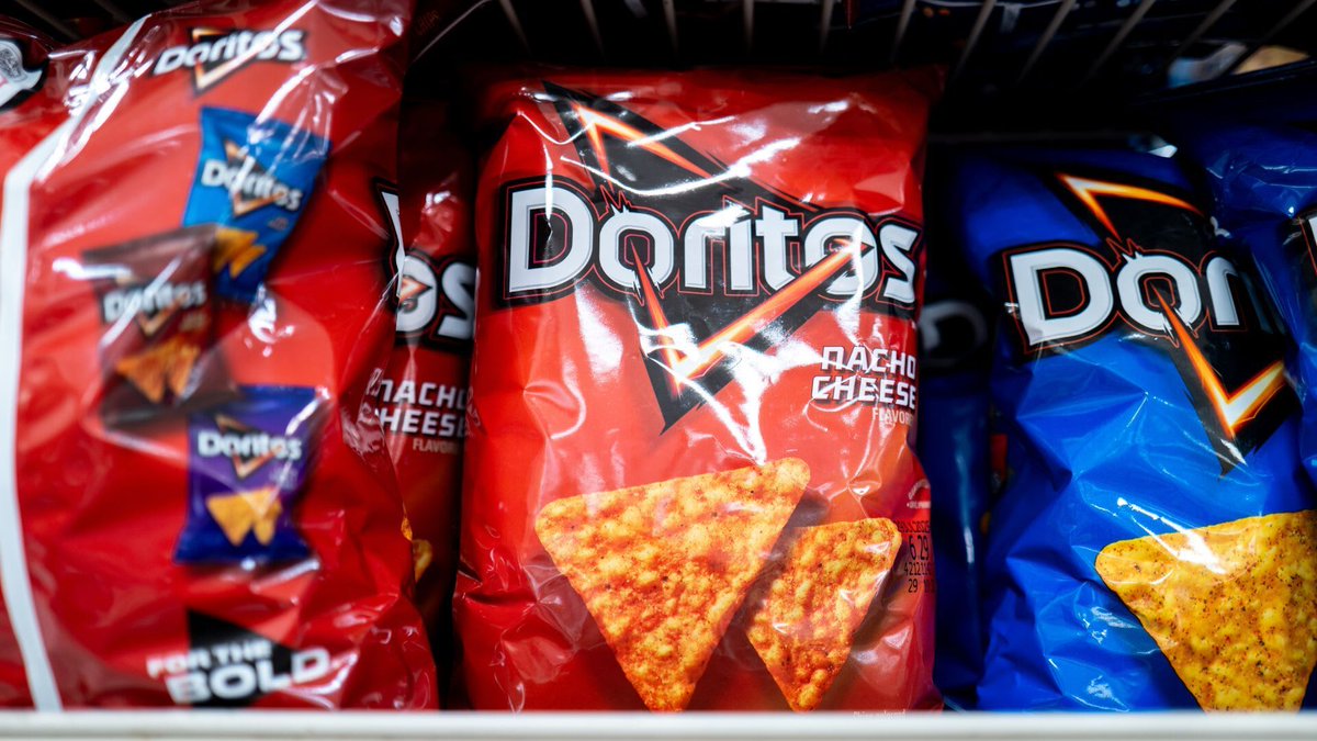 Complex's tweet photo. $7 Doritos led to a $1B loss for Pepsi, forcing rare price cuts. Details: https://t.co/mqJjF6DcBI https://t.co/D5JW4BEeVl