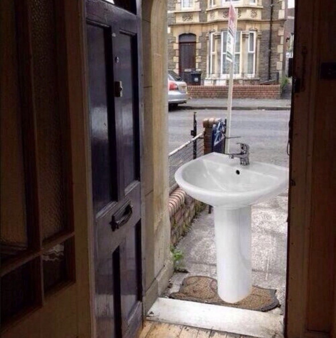 oceanleclairHQ's tweet photo. 1 year tomorrow since the Alfreda x Ocean gig at the SJQ happened 

let that SINK IN! https://t.co/bEcLInZQ5O