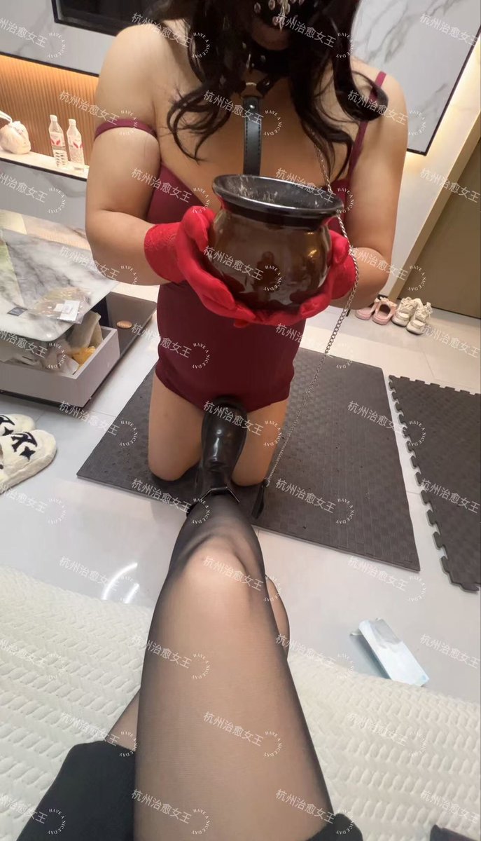 zhiyus789's tweet photo. 人形烟灰缸 #女王の教室 #女S调教男奴 #女S #杭州 https://t.co/ft7xeDjHnU