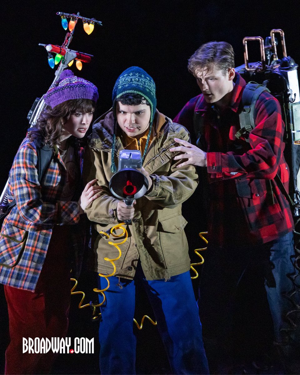broadwaycom's tweet image. The mysteries of Hawkins continue on Broadway! See the new cast members of STRANGER THINGS: THE FIRST SHADOW.

Explore the prequel to the the hit Netflix series STRANGER THINGS: bit.ly/3XmObHM

📸: Matthew Murphy &amp;amp; Evan Zimmerman

#broadway #strangerthings