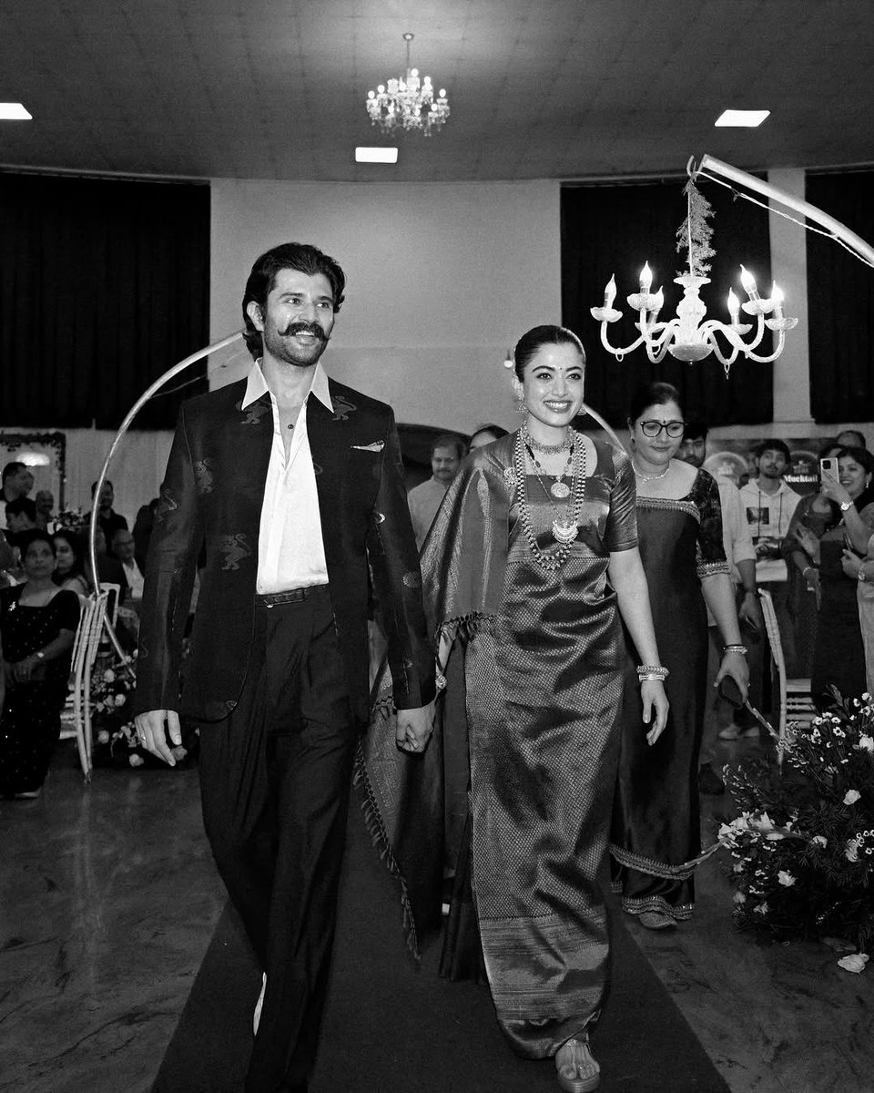 JMediaFactory tweet media