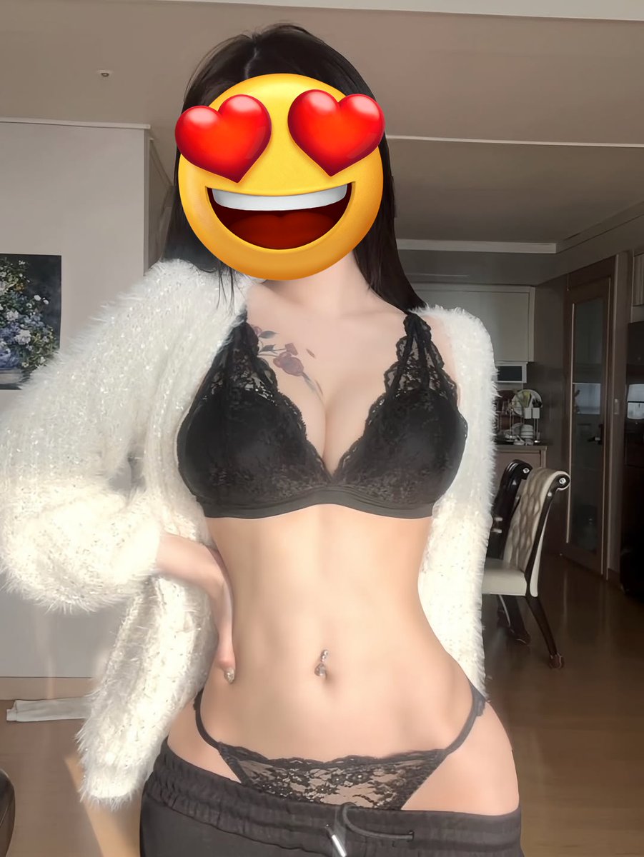 egduskak's tweet photo. 발정나서 잠도 안오는
 제 사진에 얼싸해주실 분만 뎀주세요
사진에 침뱉어주시는거도 좋아요
종이로 뽑아서 소변싸주는거도ㅠ
맘눌뎀
먹튀 사절🤬 https://t.co/Xju6VcIG80