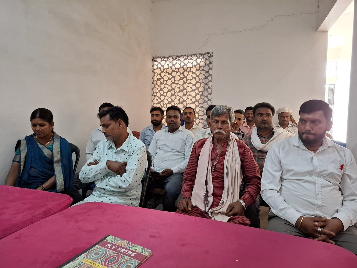 druv_kumar's tweet photo. भाजपा के द्वारा पंडित दीनदयाल उपाध्याय  प्रशिक्षण महाअभियान के तहत हेरहंज मंडल में प्रशिक्षक के रूप में उपस्थित होने का सौभाग्य प्राप्त हुआ। @AdityaPdSahu @BJP4India @BJP4Jharkhand @bjpkarmveer @singhkalibjp @NitinNabin https://t.co/LMzwQ7273i