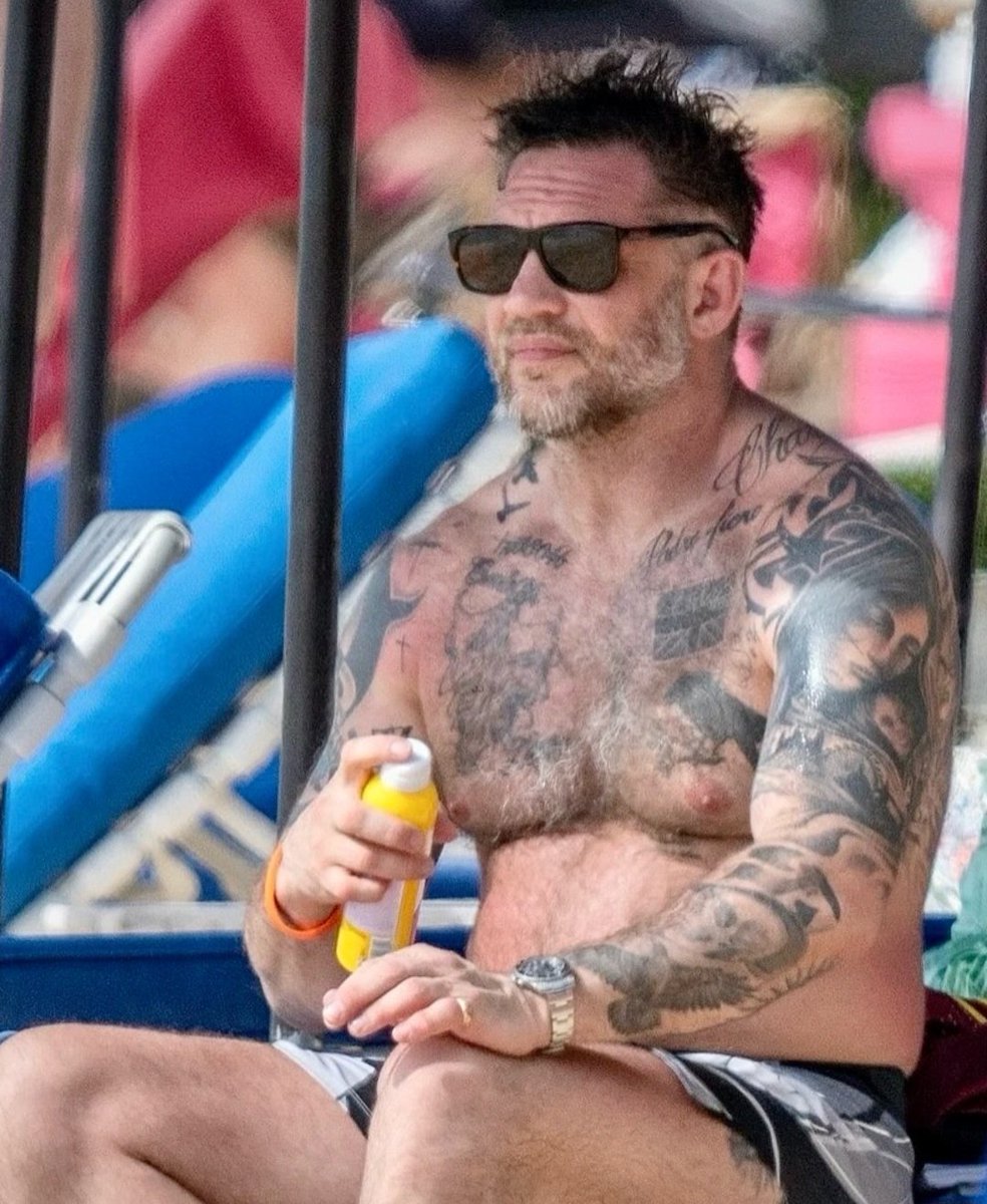 sweet_arbed's tweet photo. He needs help applying that sunscreen, who's helping??? 🫡🤗🙋‍♀️ https://t.co/ushBRmyIA0