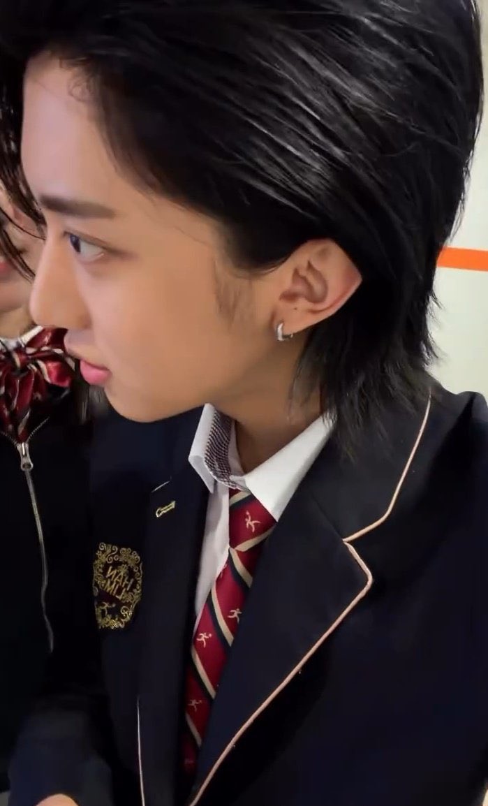 no context 은둥이 tweet media