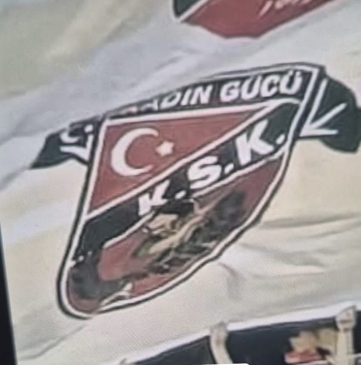 Red Yellow Soul | Tam 35 tweet media