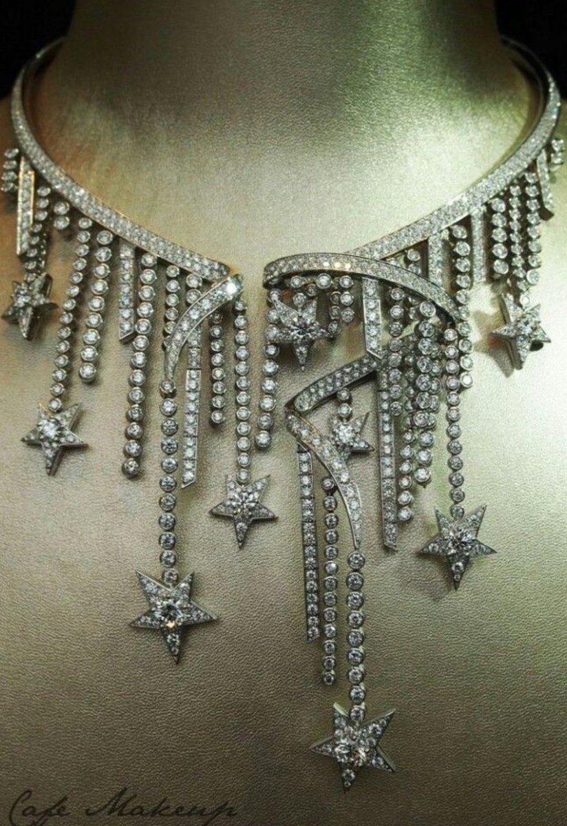 Elle Lookbook tweet media