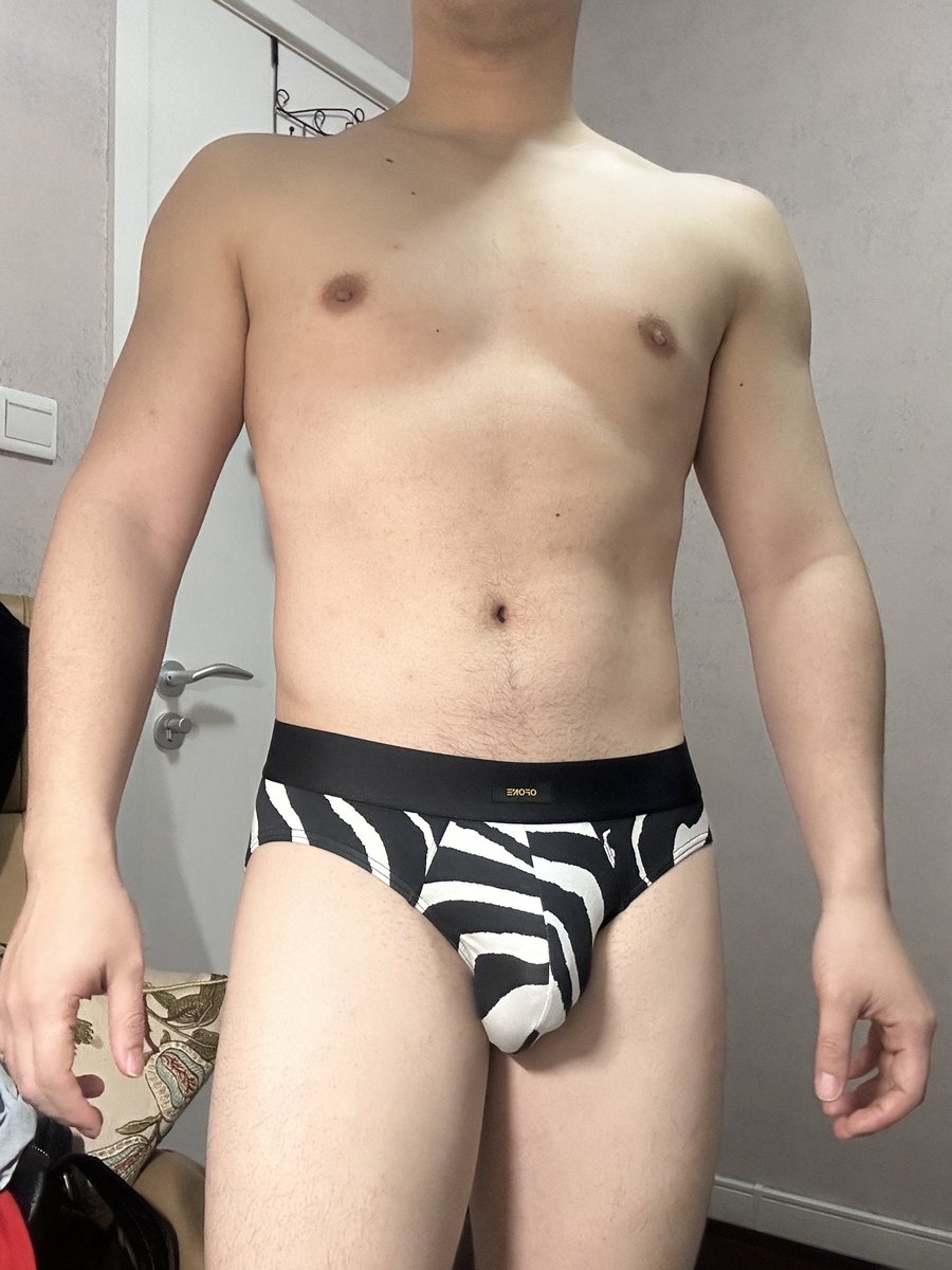hekkolaa's tweet photo. 斑马纹内裤 https://t.co/ZOBLQJFrS0