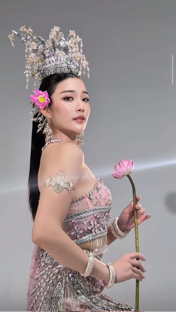 ไปทำอะไรตรงนั้น*มาอยู่ด้วยกันตรงนี้ tweet media