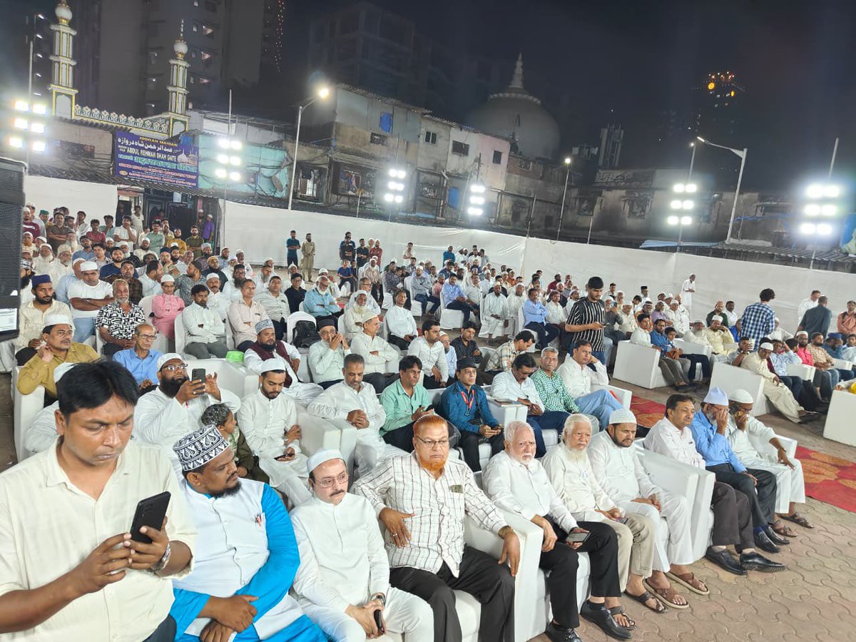 Waris Pathan tweet media