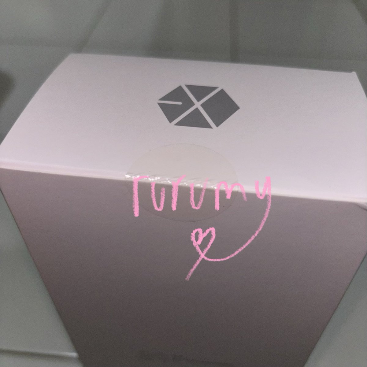 vrimrose's tweet photo. wts — want to sell lightstick ls exo eribong ver. 3

✅ SEALED (+random pc)
⭐️ ready ina, siap co &amp; siap kirim
🏡 jakarta https://t.co/1rZzEwSlow