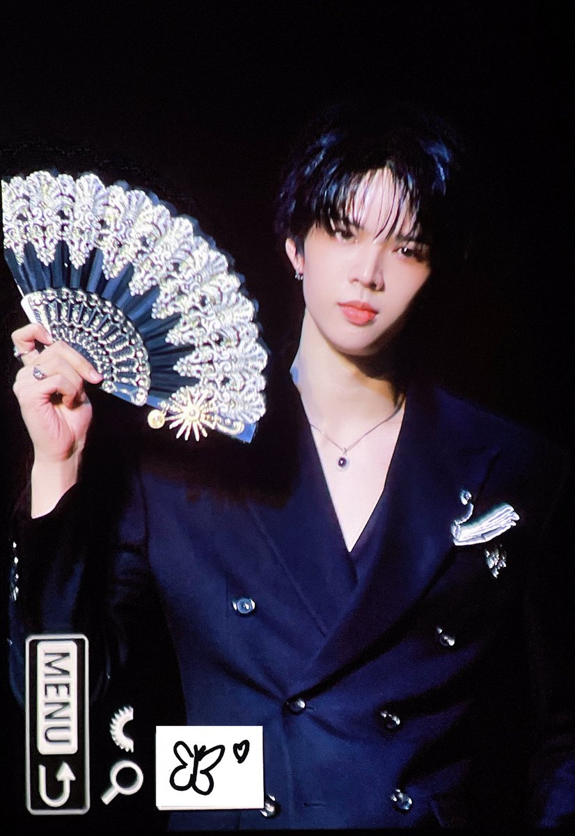 8iib_nabi's tweet image. 260409.미니레코드

🖤

#브라이언 #BRIAN 
#앰퍼샌드원 #AMPERSANDONE
#何廷威 #ブライアン