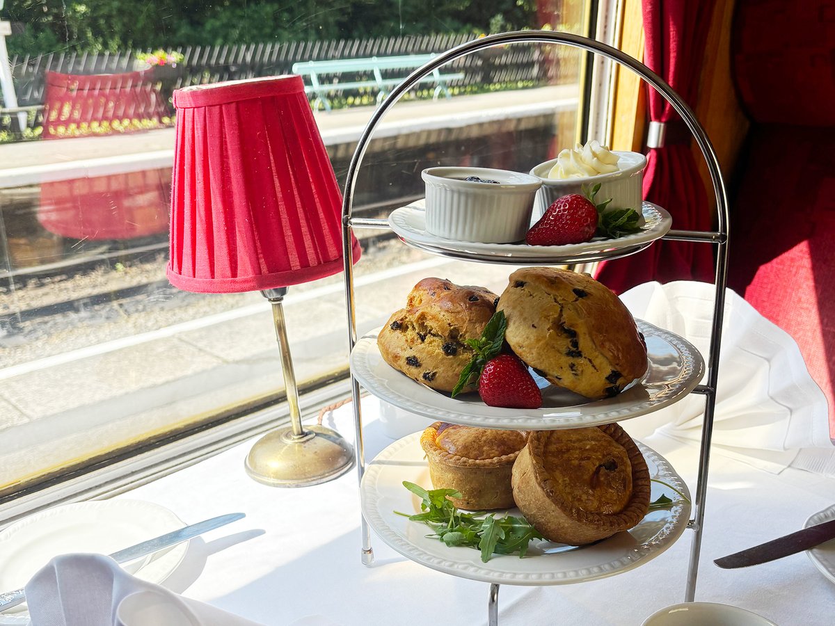 North Yorkshire Moors Railway tweet media