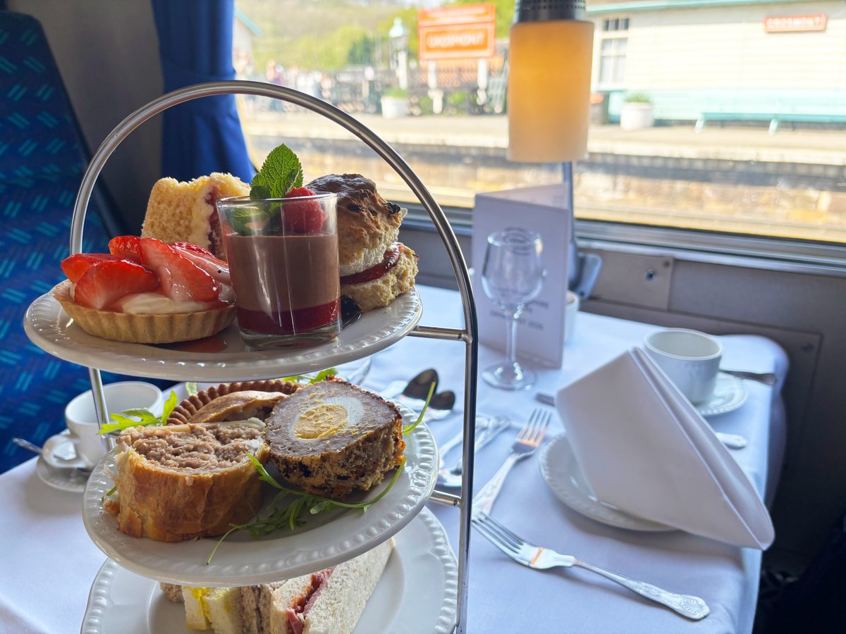 North Yorkshire Moors Railway tweet media