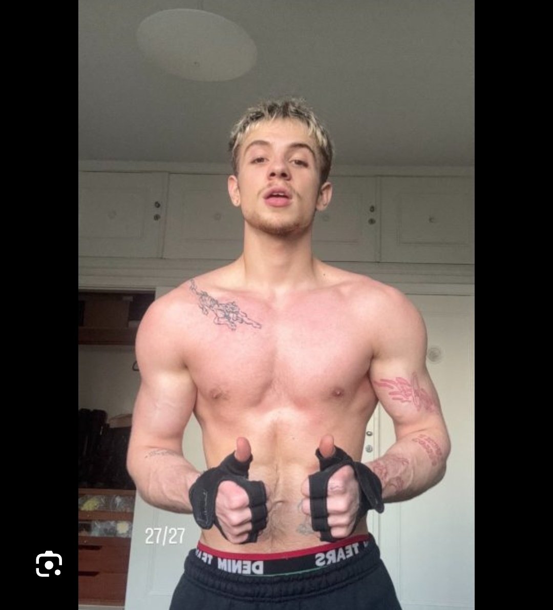 Polêmico tweet media