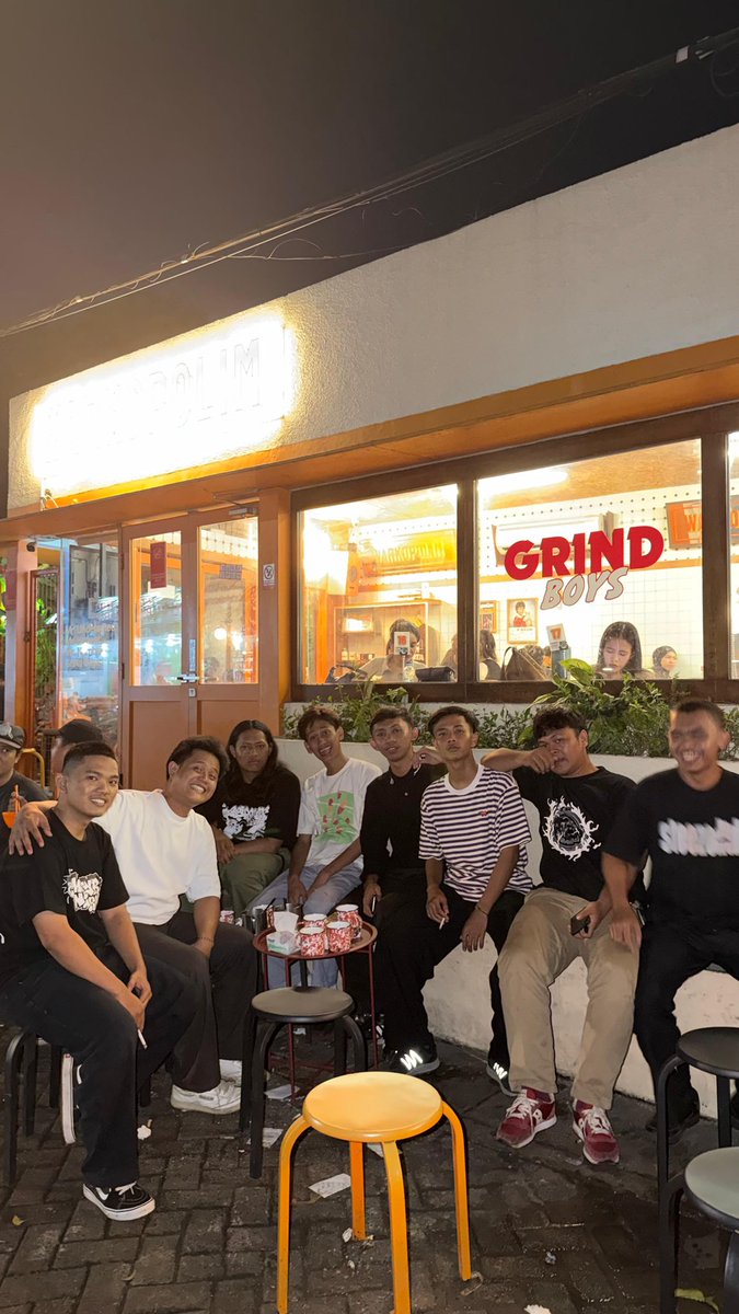 struggleMan tweet media