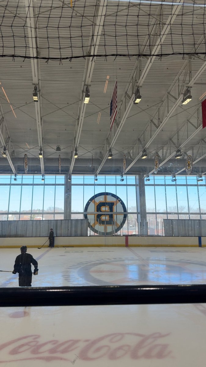 kyra💛🖤 tweet media