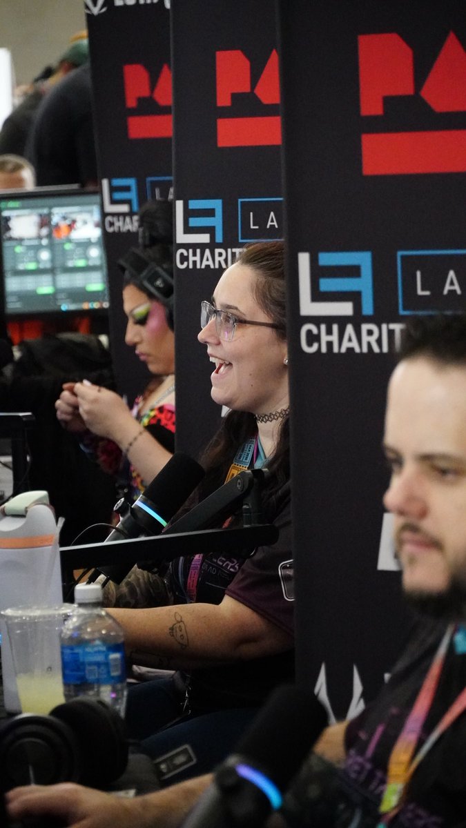 FatalVixxn's tweet image. Thank you @BombasticSly for some shots from @pax &amp;amp; @LANFESTgames!

One thing I never get enough of is pictures! Downfall of being more present in the moment!

#pax #bestfriends #squad #gamers