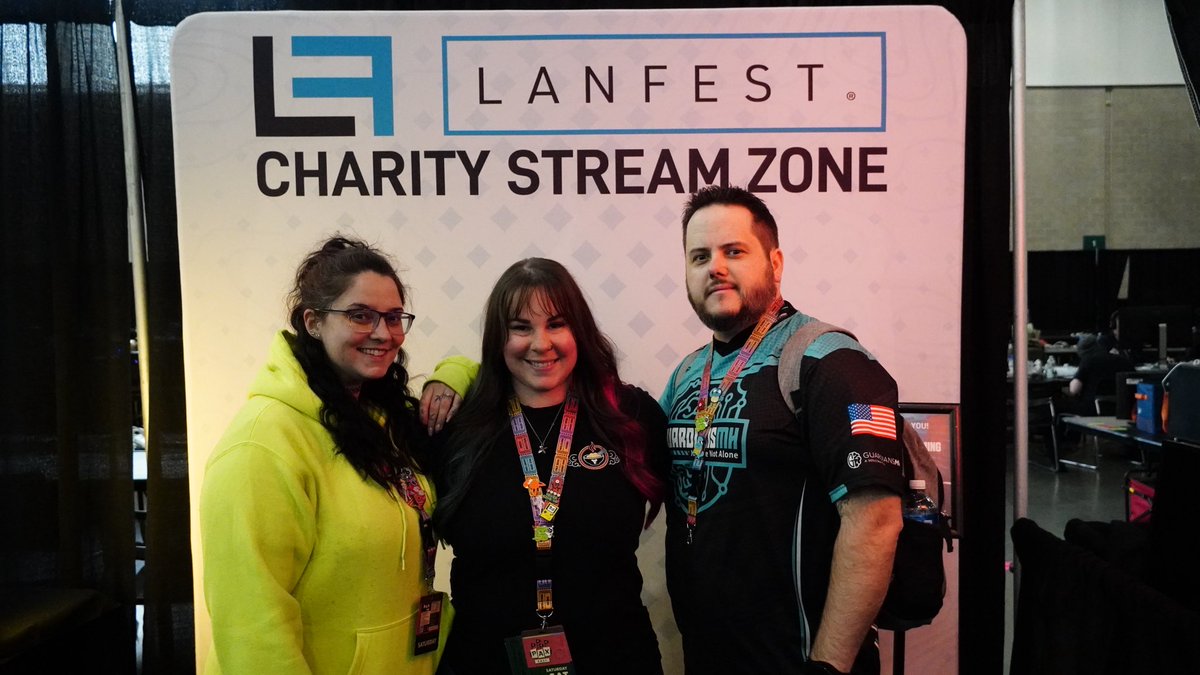 FatalVixxn's tweet image. Thank you @BombasticSly for some shots from @pax &amp;amp; @LANFESTgames!

One thing I never get enough of is pictures! Downfall of being more present in the moment!

#pax #bestfriends #squad #gamers