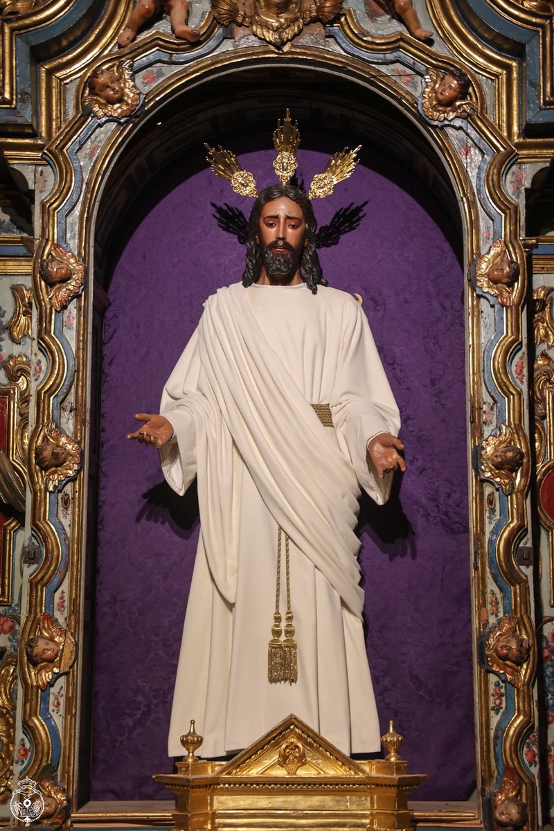 Hdad_Redencion's tweet photo. Nuestro Padre Jesús de la Redención en el Beso de Judas se encuentra ya en la Capilla del Sagrario tras la Semana Santa, ataviado para el tiempo de Pascua.

Viste túnica, ceñida por el cíngulo de hilos de oro, y mantolín blancos y luce sobre su cabeza la potencias doradas realizadas por Orfebrería Mallol en 1989.

📸: Julio Marín 

#CristoentreNosotros