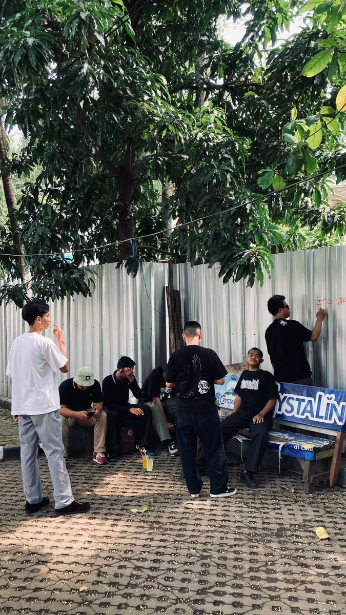 struggleMan tweet media