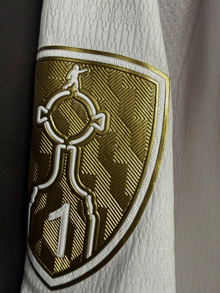 LojaDoFlu's tweet image. Na Terça,  o Time de Guerreiros estreou na @libertadores com a mística Armadura Away 🤍✨ e nela, os patches da conquista e participação na Copa mais almejada das Américas! 🌍

🛒 Produtos disponíveis nas lojas físicas e no site: loja.fluminense.com.br 

#ArmaduraAway #Patches