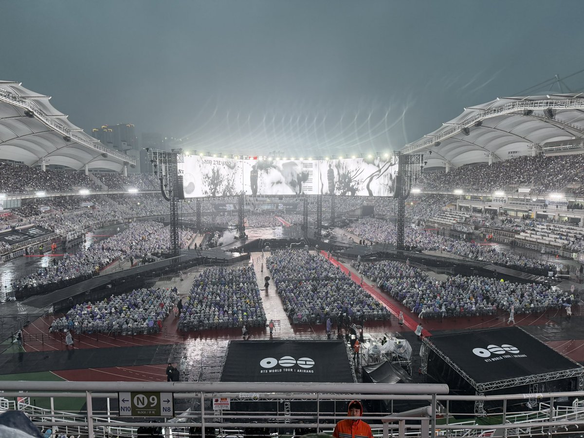 syo_m99's tweet photo. Thank you thank you!
My BTS! My army angels! https://t.co/1GoIIZnRQ0