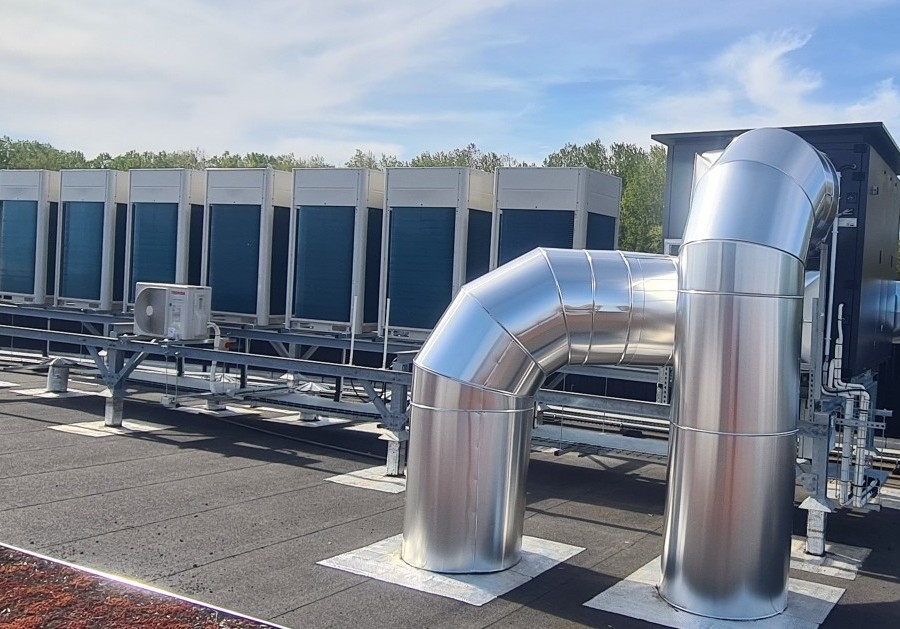 AFATEK3's tweet photo. Du froid technique au froid intelligent.Afatek fait partie des 650 entreprises de la filière du #froid industriel. Sa taille et son expertise lui permettent de répondre aux impératifs des secteurs qui assurent la forte↗️du marché:agroalimentaire, labo pharma et l’éco numérique. https://t.co/4bP2Ln1Nzu