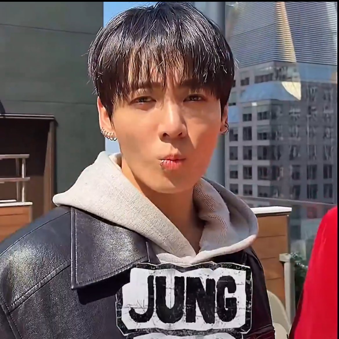 Jungkook Charts tweet media