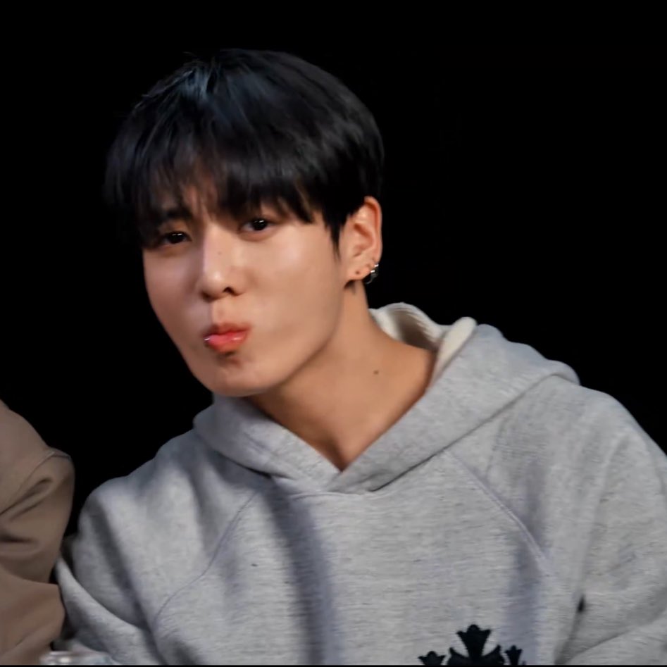 Jungkook Charts tweet media