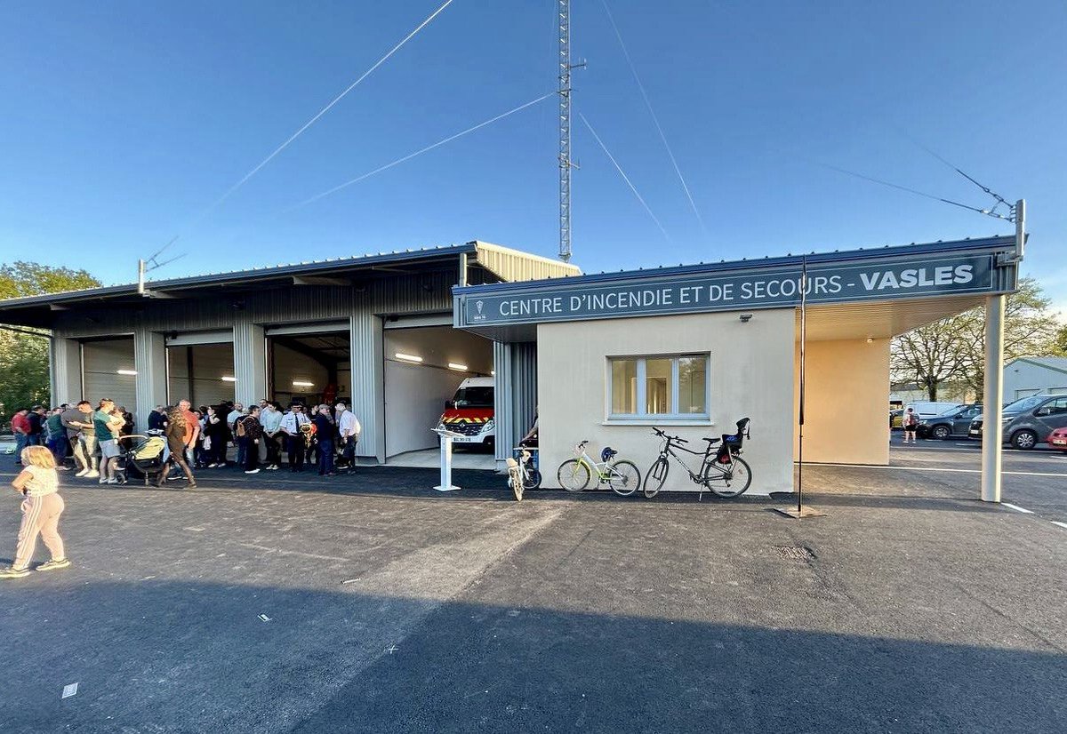 Prefet79's tweet image. #Inauguration🧑‍🚒| Le nouveau centre d’incendie et de secours (CIS) de #Vasles a été inauguré ce 14 avril, en présence de Laetitia Kulis, sous-préfète de #Parthenay et des acteurs et partenaires du projet.

✅Moderne, fonctionnel et respectueux de l’environnement : un équipement
