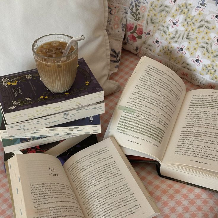 shelves squad 📖 tweet media