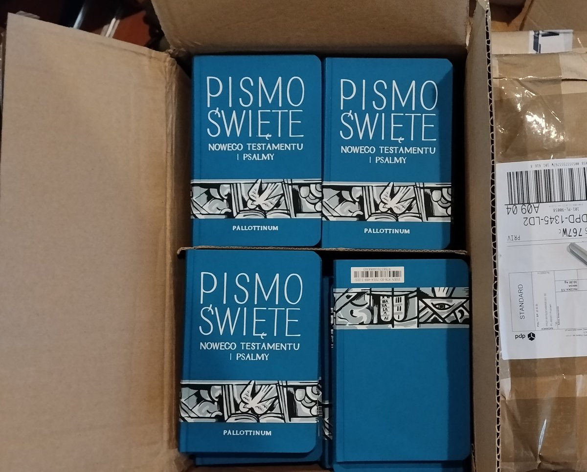 jszelka's tweet photo. 200 egzemplarzy NT i Psalmów dotarło dzisiaj do nas w ramach akcji #biblidlamłodych. To nie koniec zakupów.
Bardzo dziękuję za zaangażowanie wszystkim ofiarodawcom. Akcja trwa nadal i można się dorzucić https://t.co/VaaW1k2SY2 https://t.co/AcFE4Xrxc0