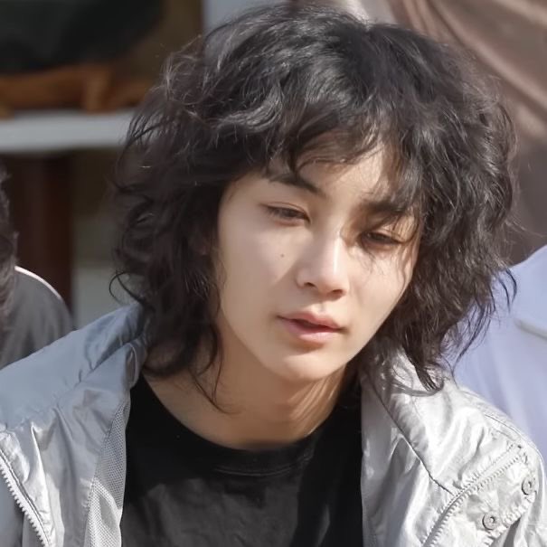 뉴april tweet media