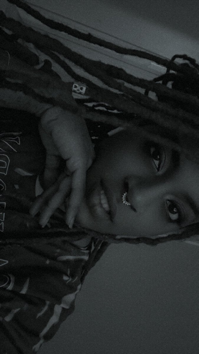 92sturdy's tweet photo. Ima pull up when you need me 🎨🌟 Like ah Harley in the Wind 👑 #lookoftheday #artist #bombshit #fineshit #makeupinspo https://t.co/5AQsw1Uans