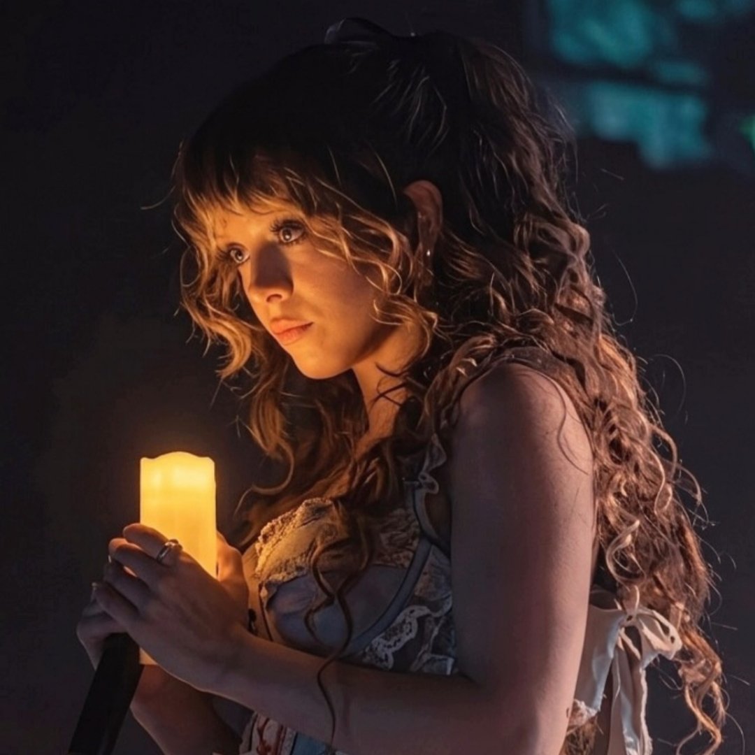 Acesso Melanie Martinez tweet media